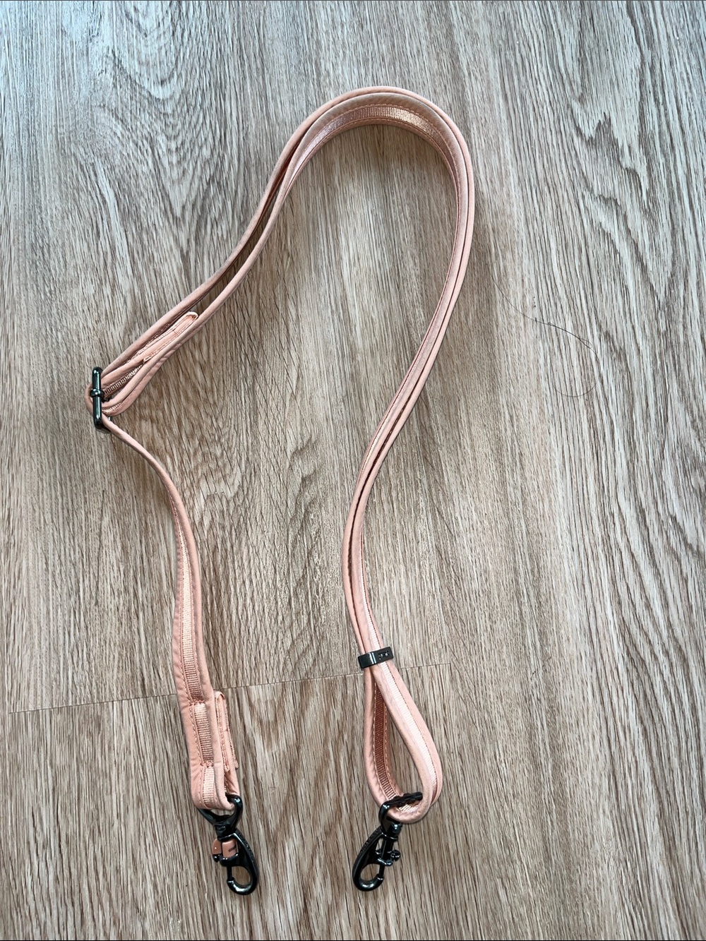 Pacsafe bag strap pink